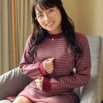 マジ軟派、初撮。 1561 大学のリモート授業のやりにくさに悩む女子大生…実はイケナイ恋のお悩みも？悶々とした欲求を発散したいのか、体を触られても受け入れてしまい…？ツルスベ美尻に腰を打ち付けられ喘ぐ姿は必見！