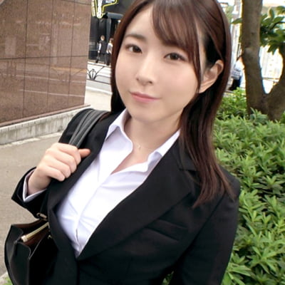 【就活中】【可愛すぎる】えなちゃん参上！就活学生が会社の応募でなくてAVに応募しちゃった♪』自己PRは「おっぱいとお口です♪」応募動機は「今日はたくさん求められたい」エッチ大好き就活学生が内定でなくてチ●ポを求めてきたw【卑猥なお口】【豊満なお乳】無邪気に笑みを浮かべながらのフェラにピストンするたびに揺れまくり巨乳はエロくてマジでサイコーですw刺激を欲したカラダは感度抜群！止めどない快楽に喘ぎ乱れるSEXを見逃すな！！